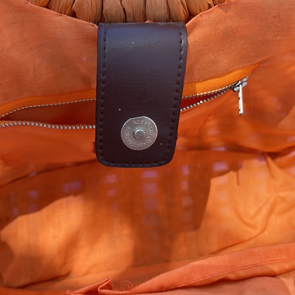 Vintage sak wicker tote w wooden handles good worn condition - Picture 4 of 10